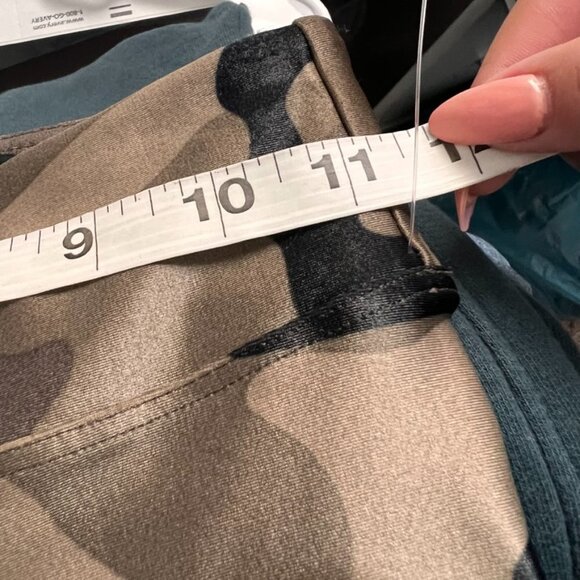 KORAL Lustrous High-Rise Camo-Print Leggings Green - Picture 8 of 8